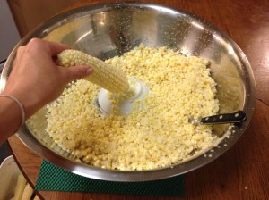 Cut the kernels from the cob.